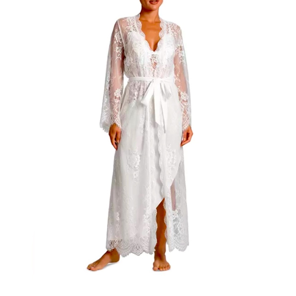 In Bloom White Lace Robe